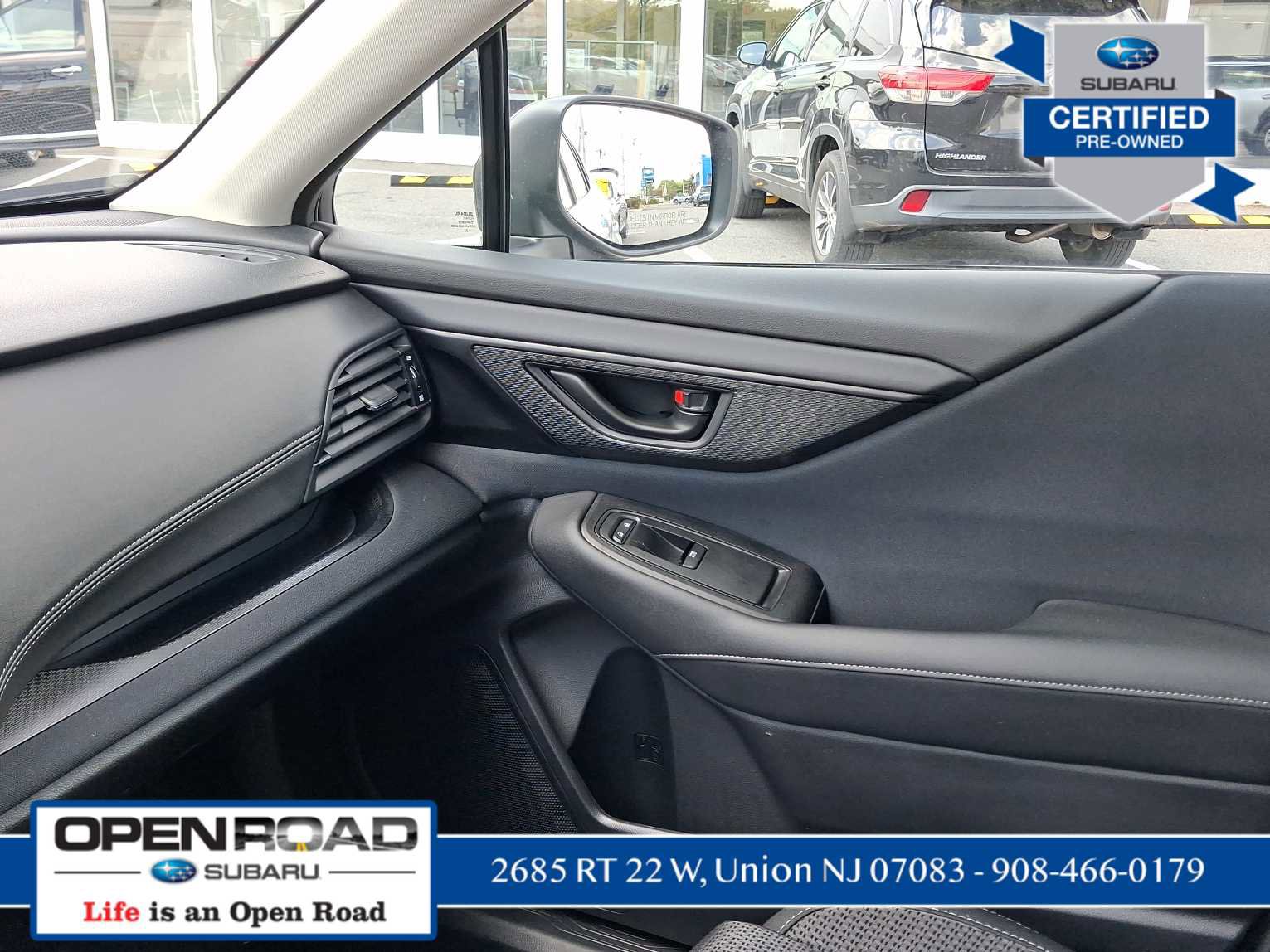 Used 2025 Subaru Outback AWD/4WD image 16