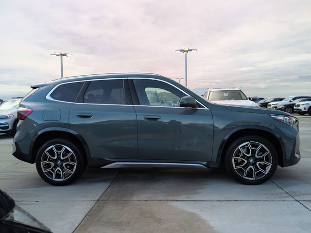 Used 2025 BMW X1 xDrive28i w/ Technology Package image 4