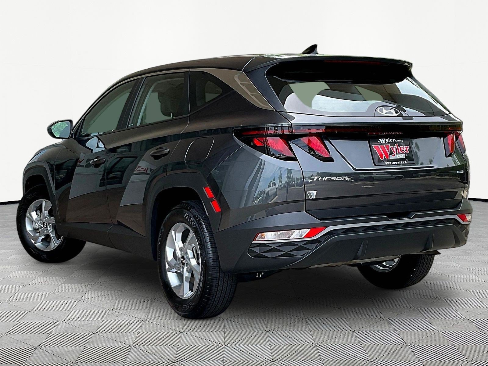 Used 2023 Hyundai Tucson SE AWD/4WD image 4