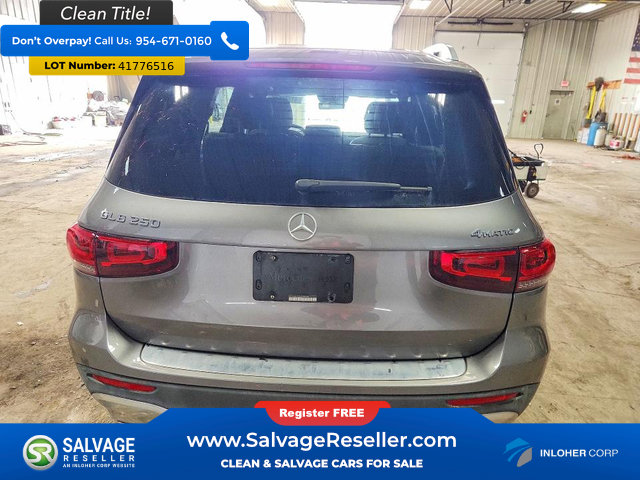 Used 2021 Mercedes-Benz GLB 250 4MATIC w/ Premium Package image 8
