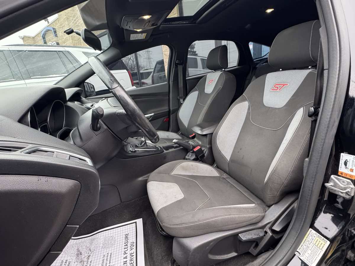 Used 2016 Ford Focus ST image 14