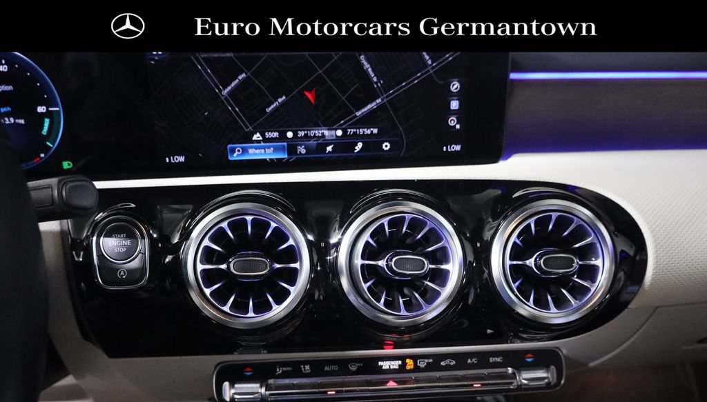 Used 2023 Mercedes-Benz CLA 250 4MATIC image 33