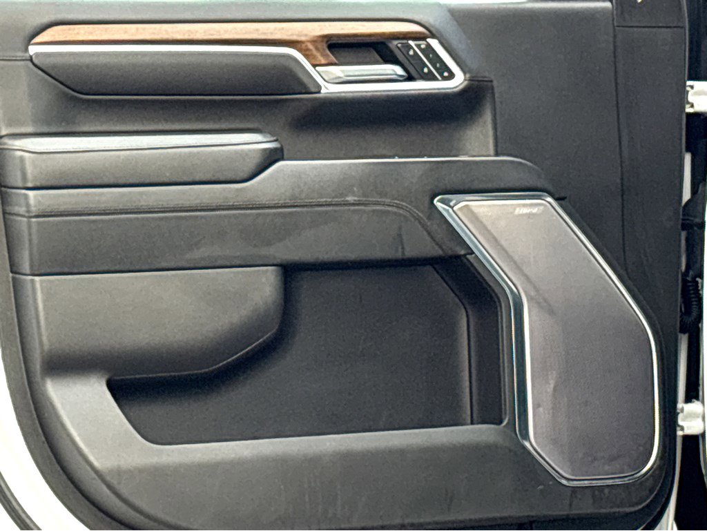 Used 2024 Chevrolet Silverado 2500 High Country w/ Technology Package image 22