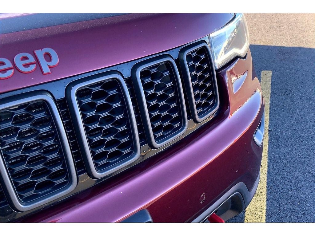 Used 2017 Jeep Grand Cherokee Trailhawk w/ Trailhawk Luxury Group AWD/4WD image 32