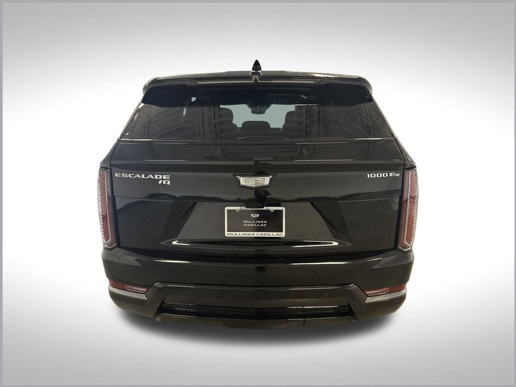 New 2025 Cadillac Escalade IQ Sport 2 w/ LPO, ONYX Package image 15