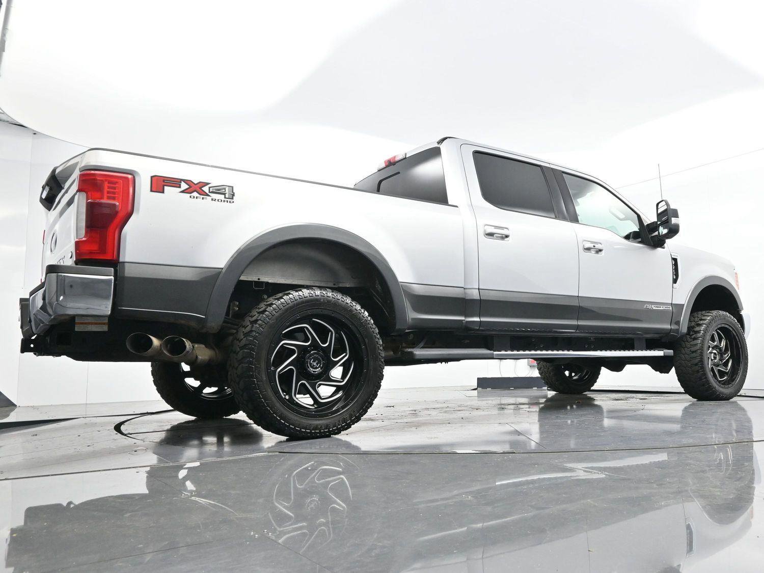 Used 2019 Ford F250 Lariat w/ Lariat Ultimate Package image 56