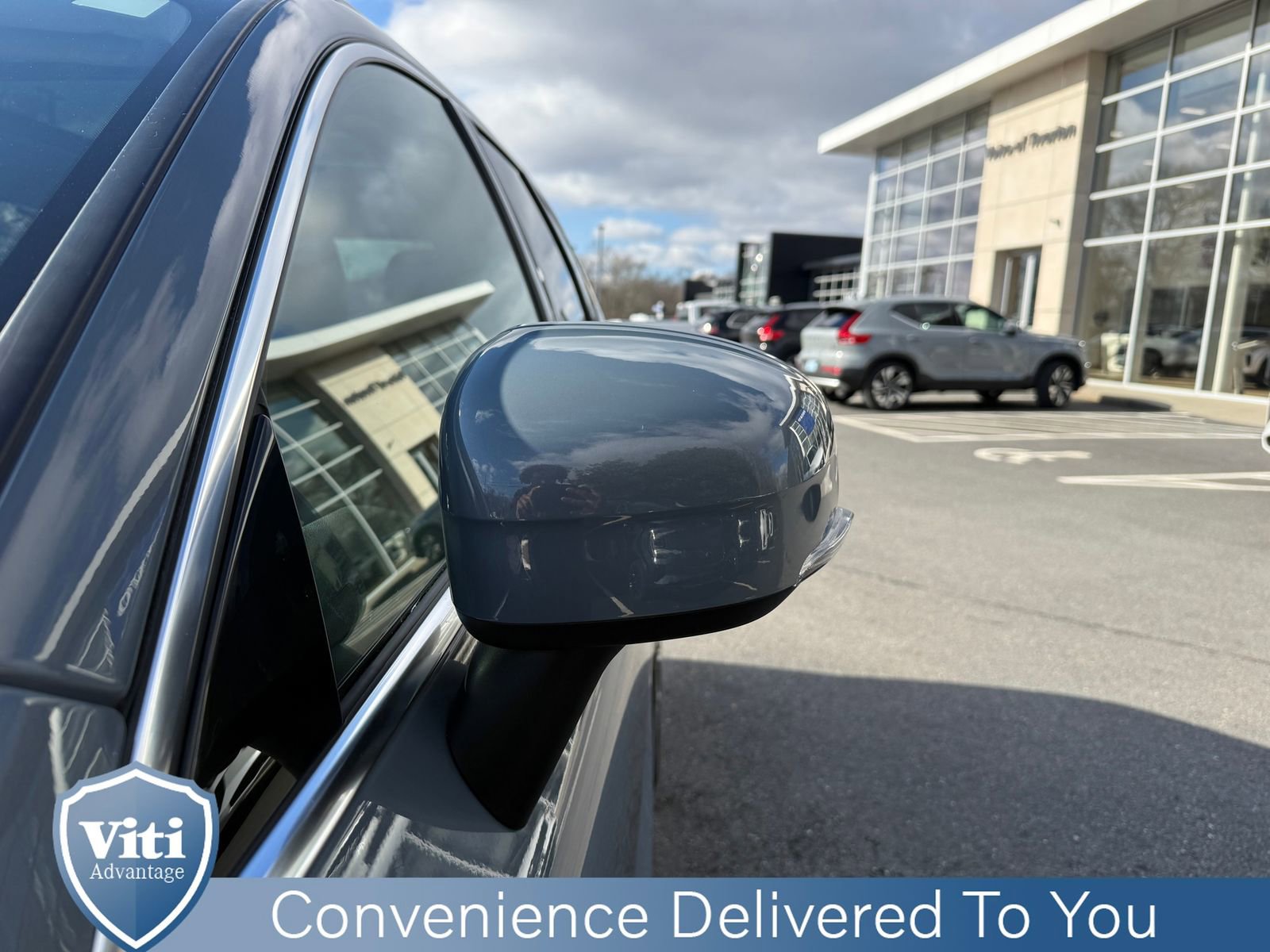 Used 2023 Volvo XC60 B5 Plus w/ Climate Package image 11