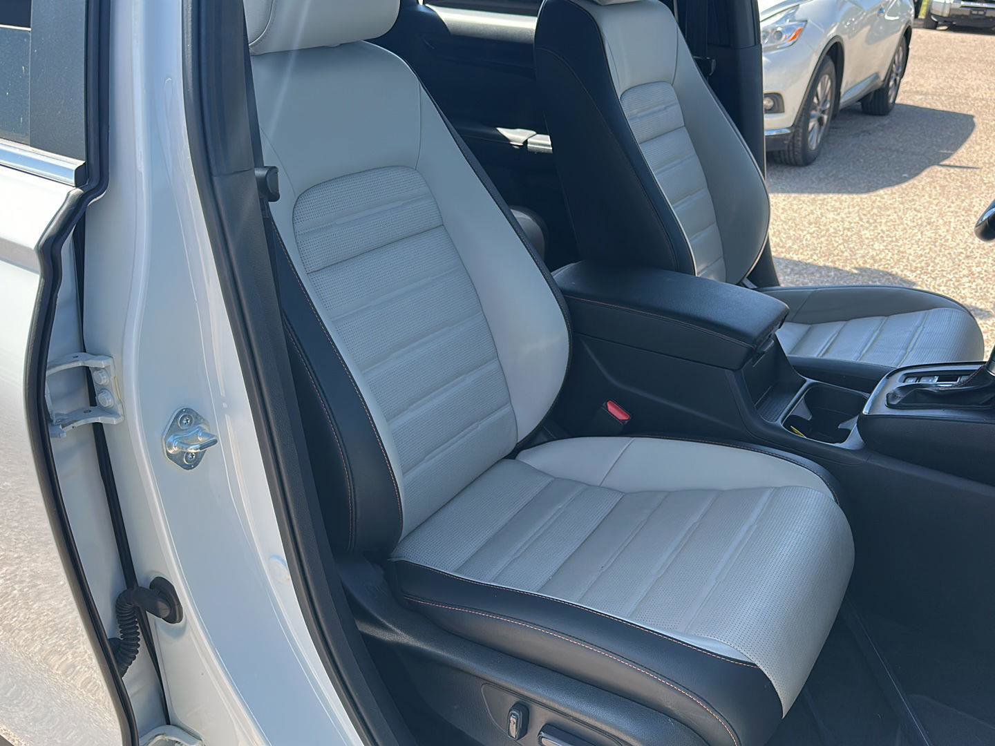 Used 2025 Honda CR-V Sport Touring image 16