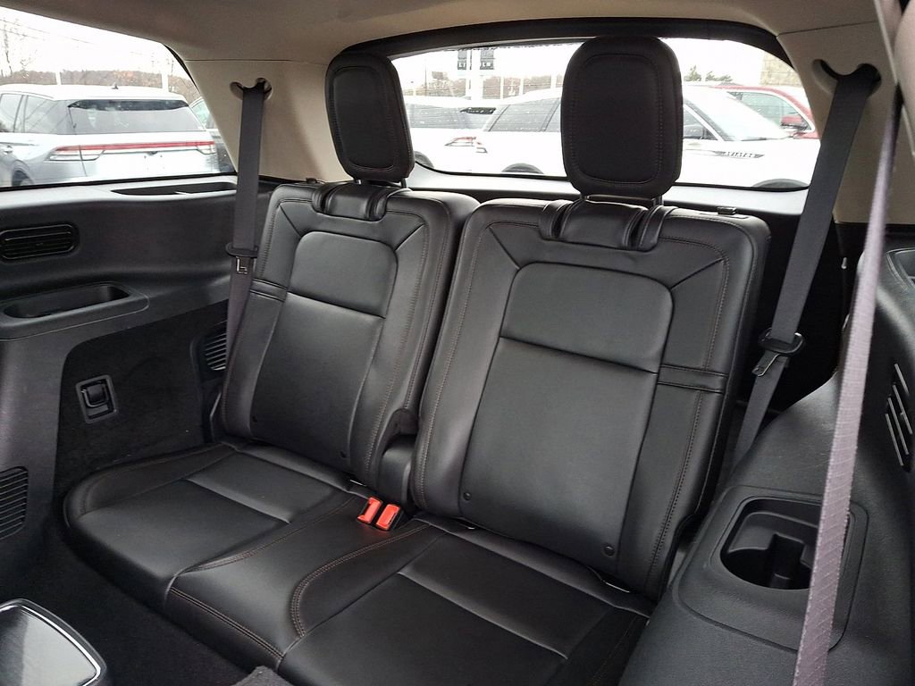 Used 2024 Lincoln Aviator Reserve w/ Equipment Group 201A image 10