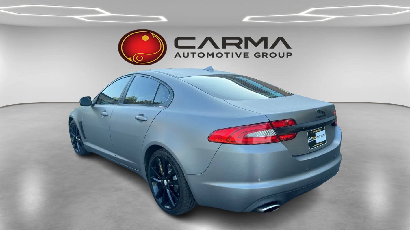 Used 2015 Jaguar XF Premium RWD image 3