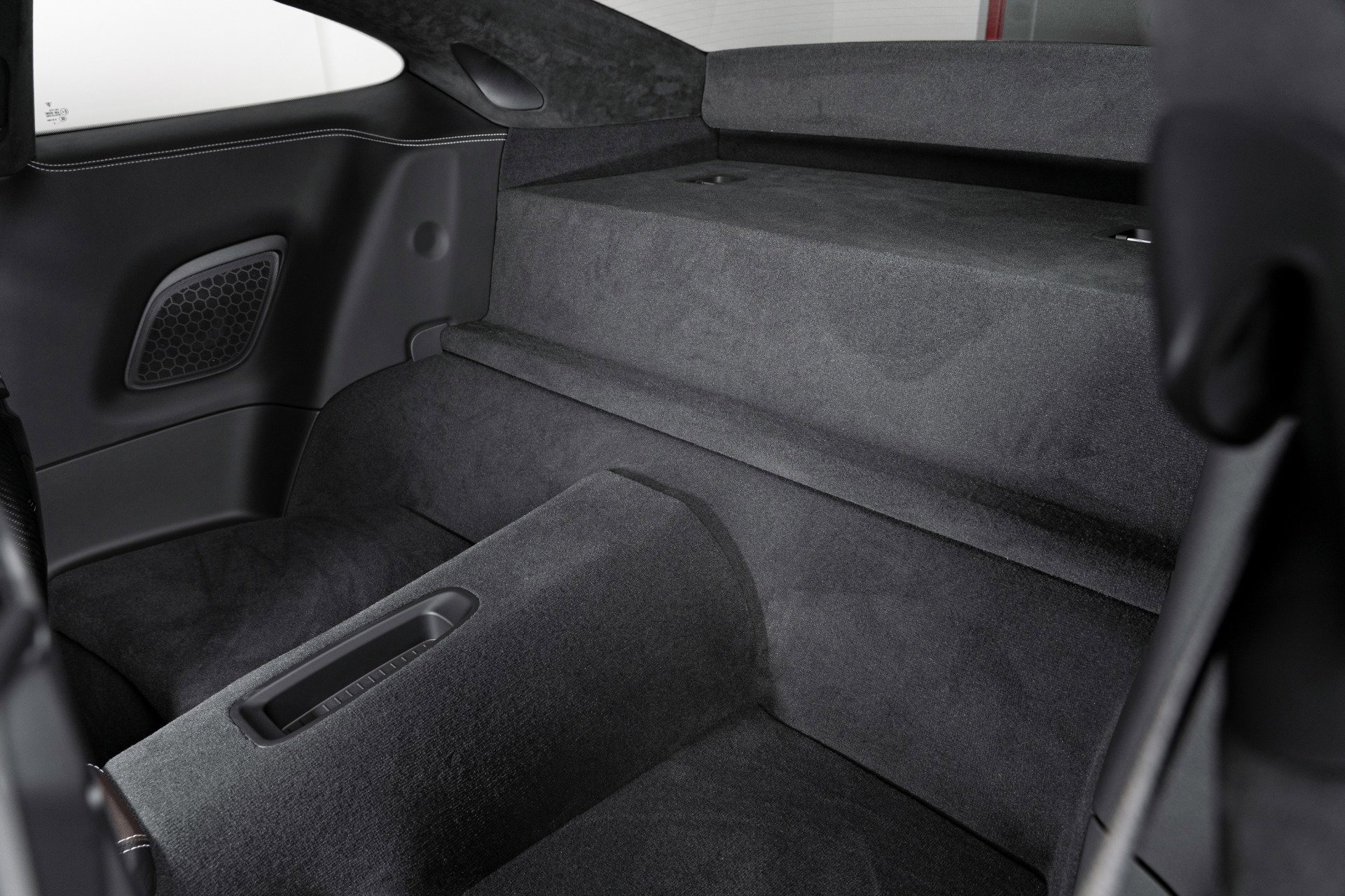 Used 2016 Porsche 911 R image 36