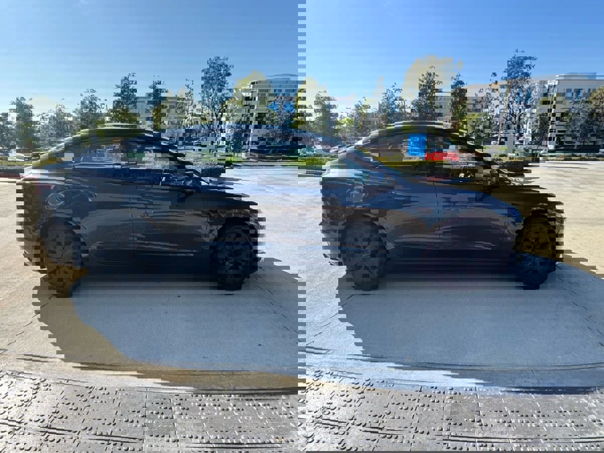 Used 2024 Tesla Model 3 Standard Range image 8