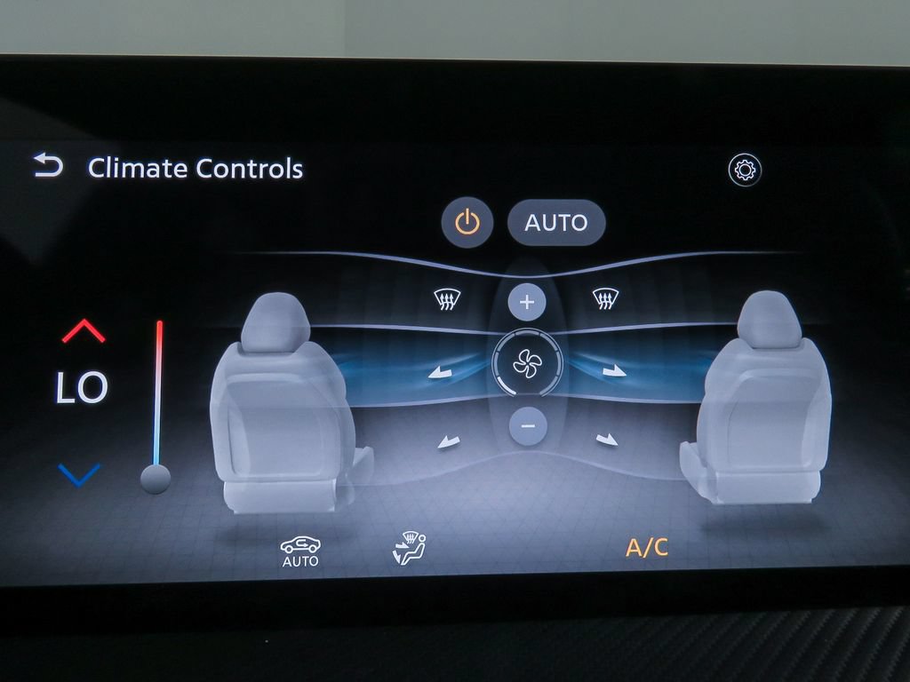 Certified 2025 Nissan Kicks SR AWD/4WD image 29