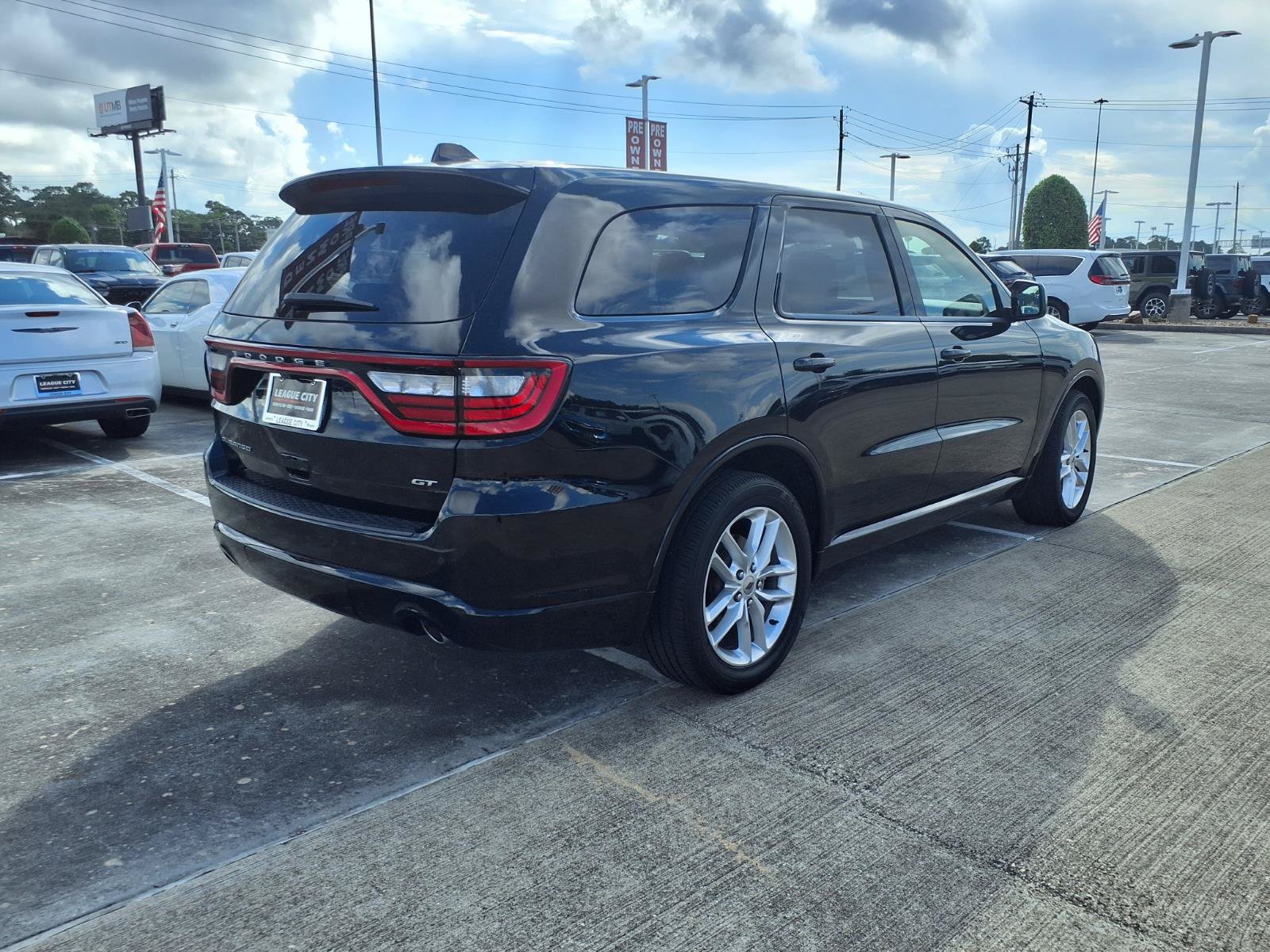 Used 2022 Dodge Durango GT RWD image 2
