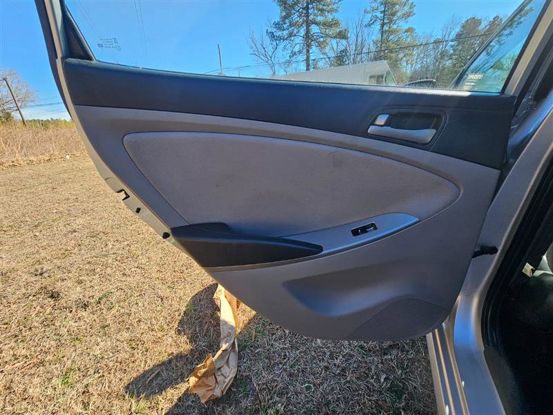 Used 2016 Hyundai Accent SE image 22