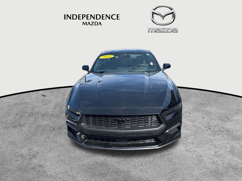 Used 2025 Ford Mustang Coupe image 8