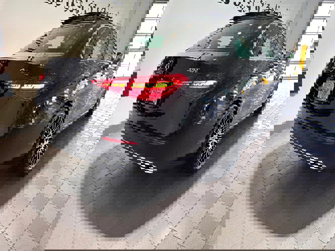 New 2025 Mercedes-Benz C 300 4MATIC Sedan image 4