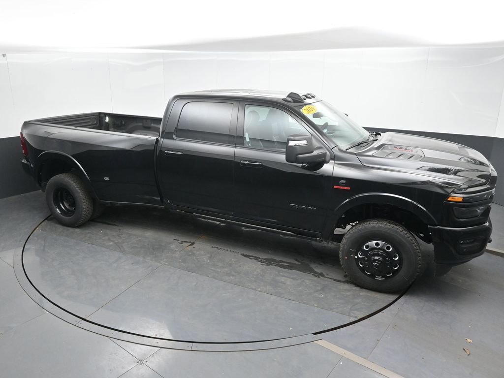 New 2026 RAM 3500 Limited AWD/4WD image 32