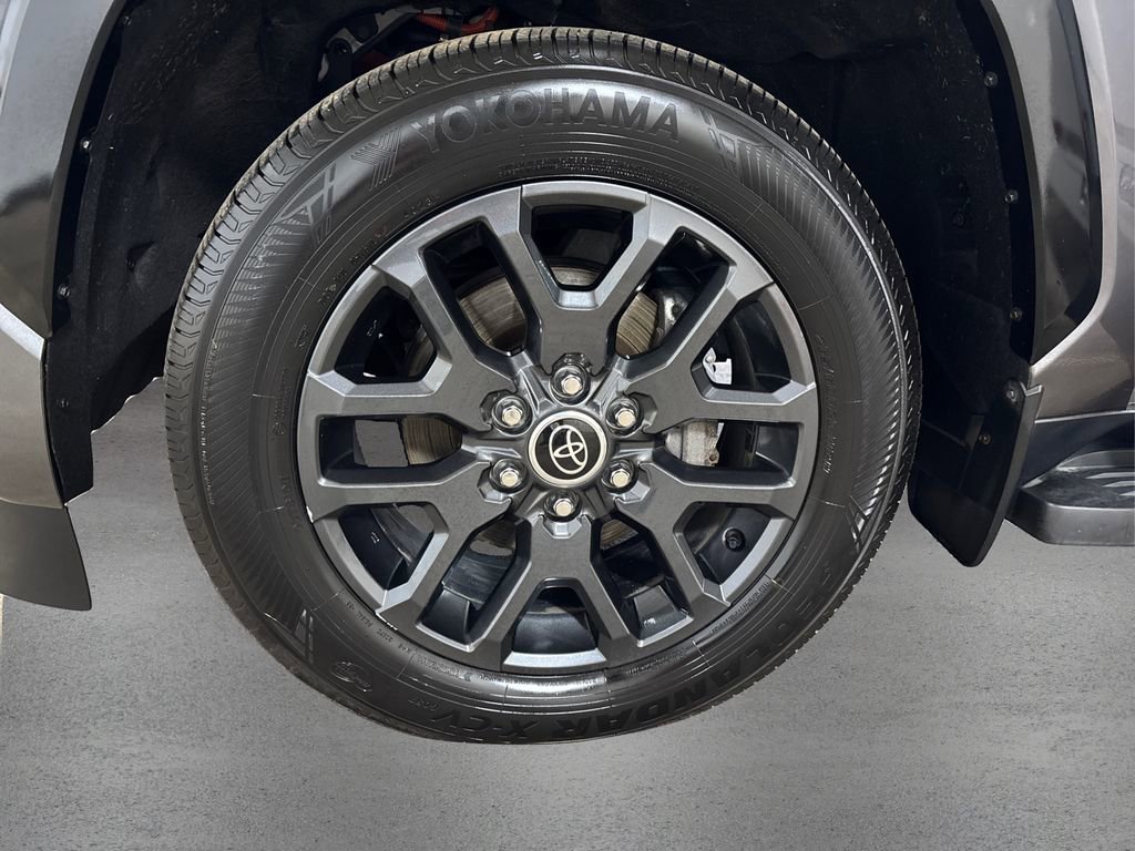 Used 2023 Toyota Sequoia Platinum image 12