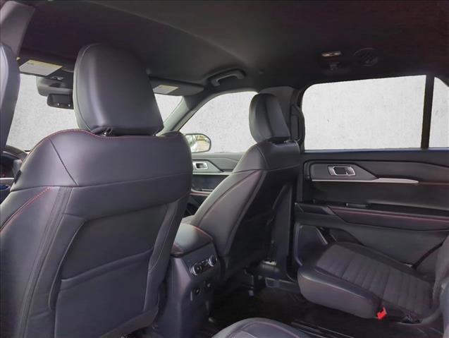 Used 2025 Ford Explorer ST-Line w/ Premium Package image 14