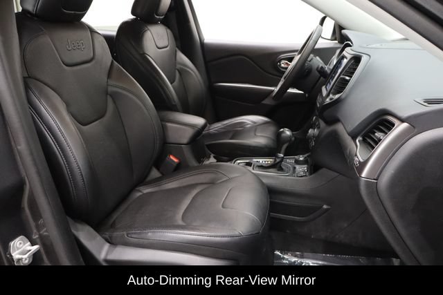 Used 2021 Jeep Cherokee Latitude Lux w/ Comfort/Convenience Group AWD/4WD image 14