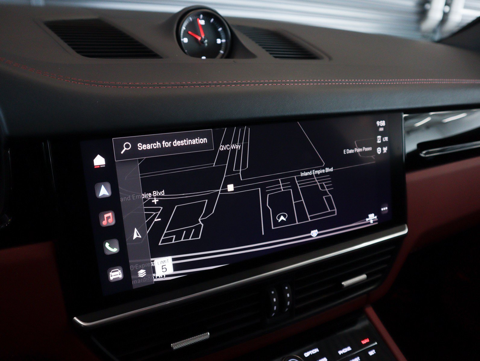 Certified 2023 Porsche Cayenne Platinum Edition AWD/4WD image 22