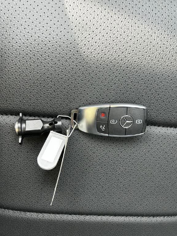 New 2026 Mercedes-Benz GLE 450 4MATIC image 3