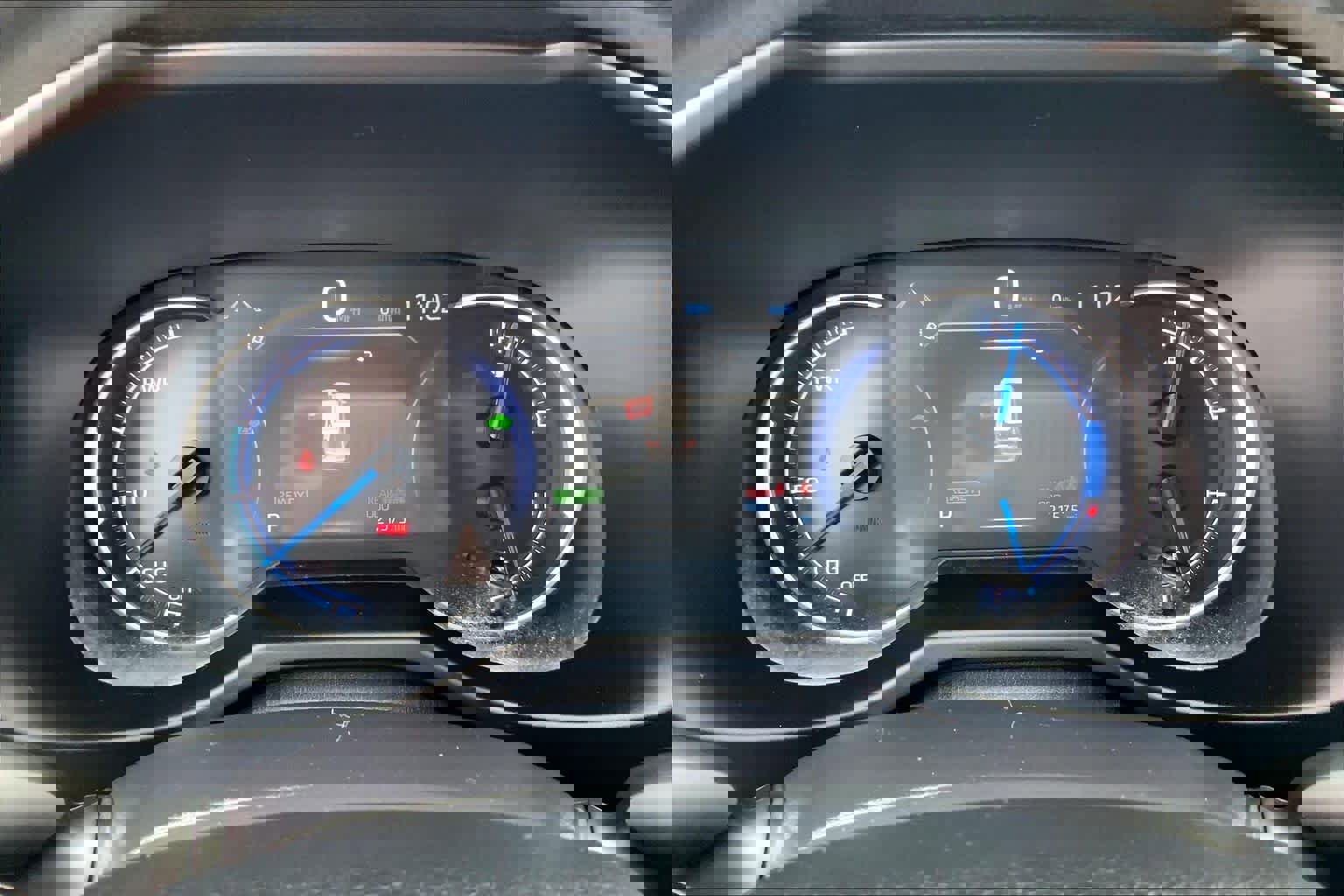 Used 2025 Toyota RAV4 LE image 24