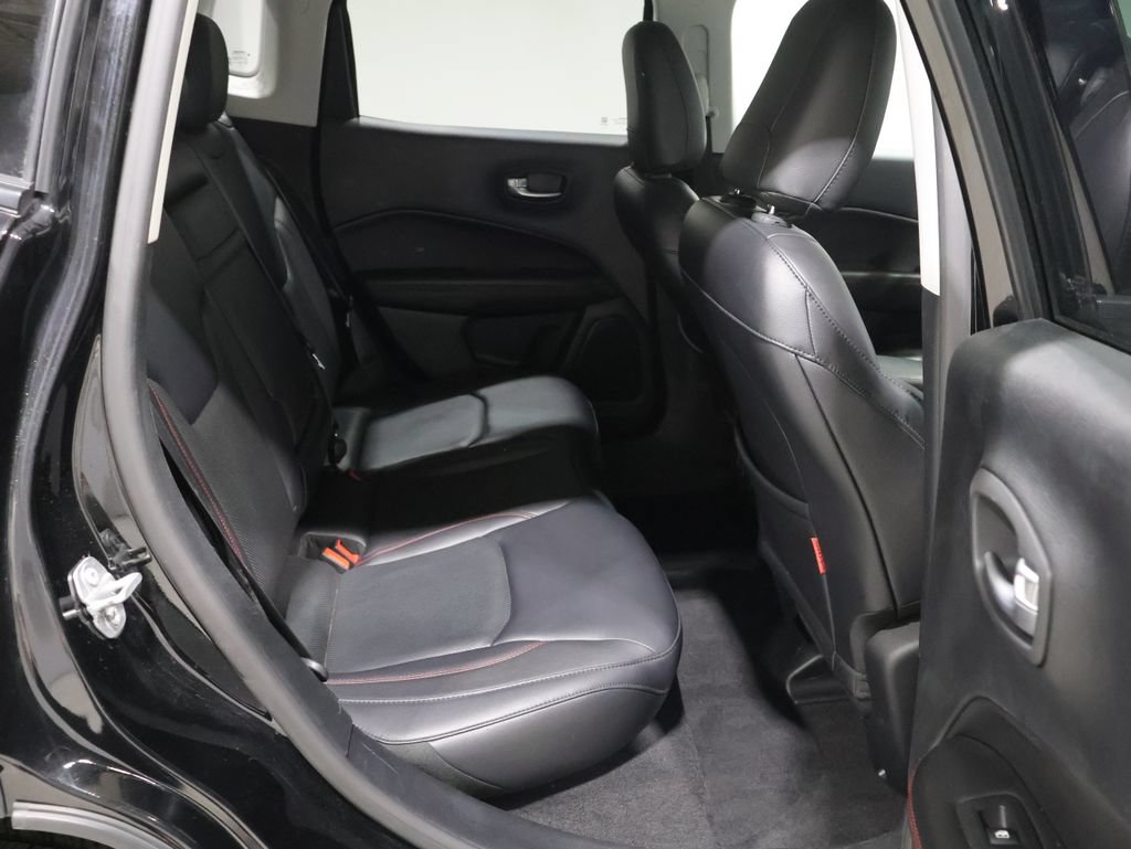 Used 2017 Jeep Compass Trailhawk w/ Leather Interior Group AWD/4WD image 20