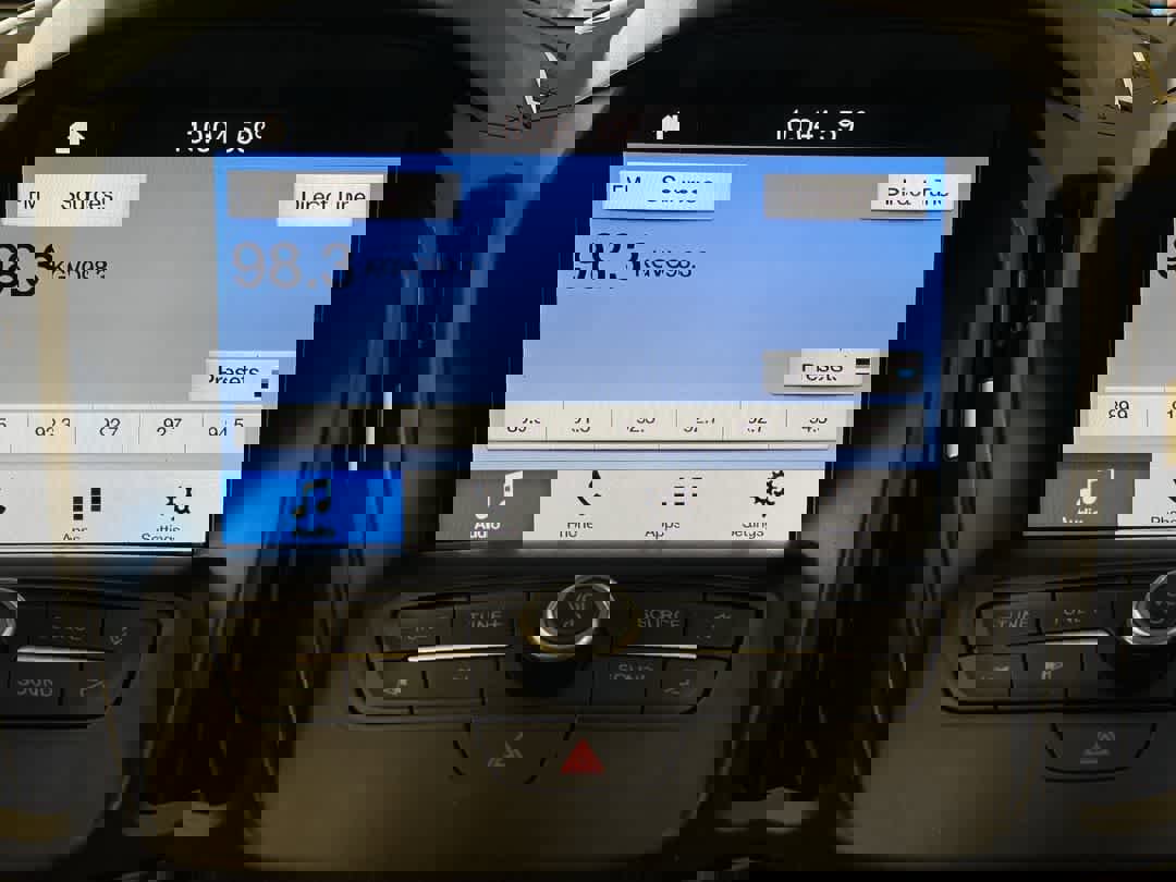 Used 2019 Ford Escape SE image 19