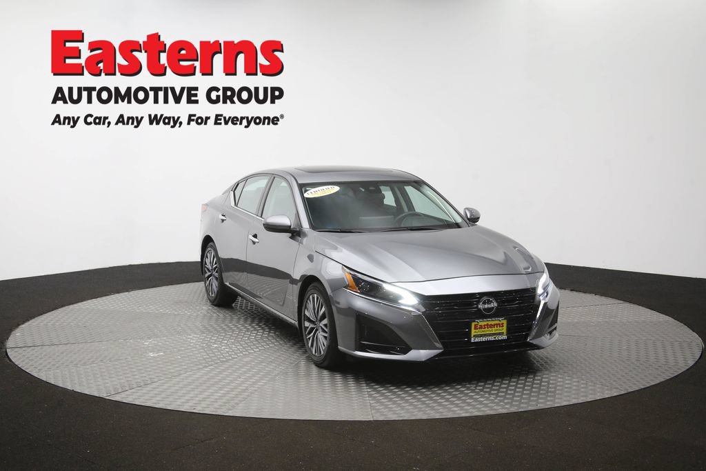Used 2023 Nissan Altima 2.5 SV w/ SV Premium Package FWD image 50