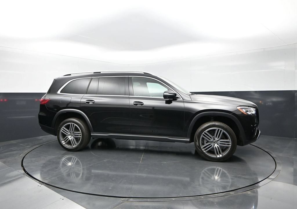Used 2025 Mercedes-Benz GLS 450 4MATIC image 6