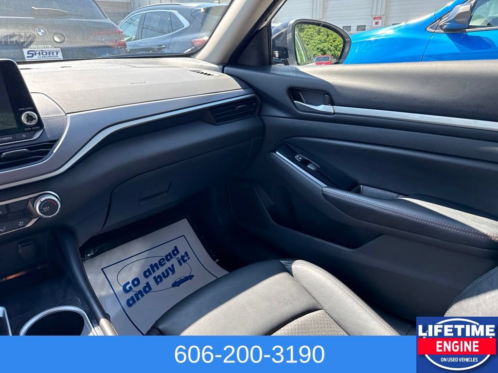 Used 2024 Nissan Altima 2.5 SR AWD/4WD image 16