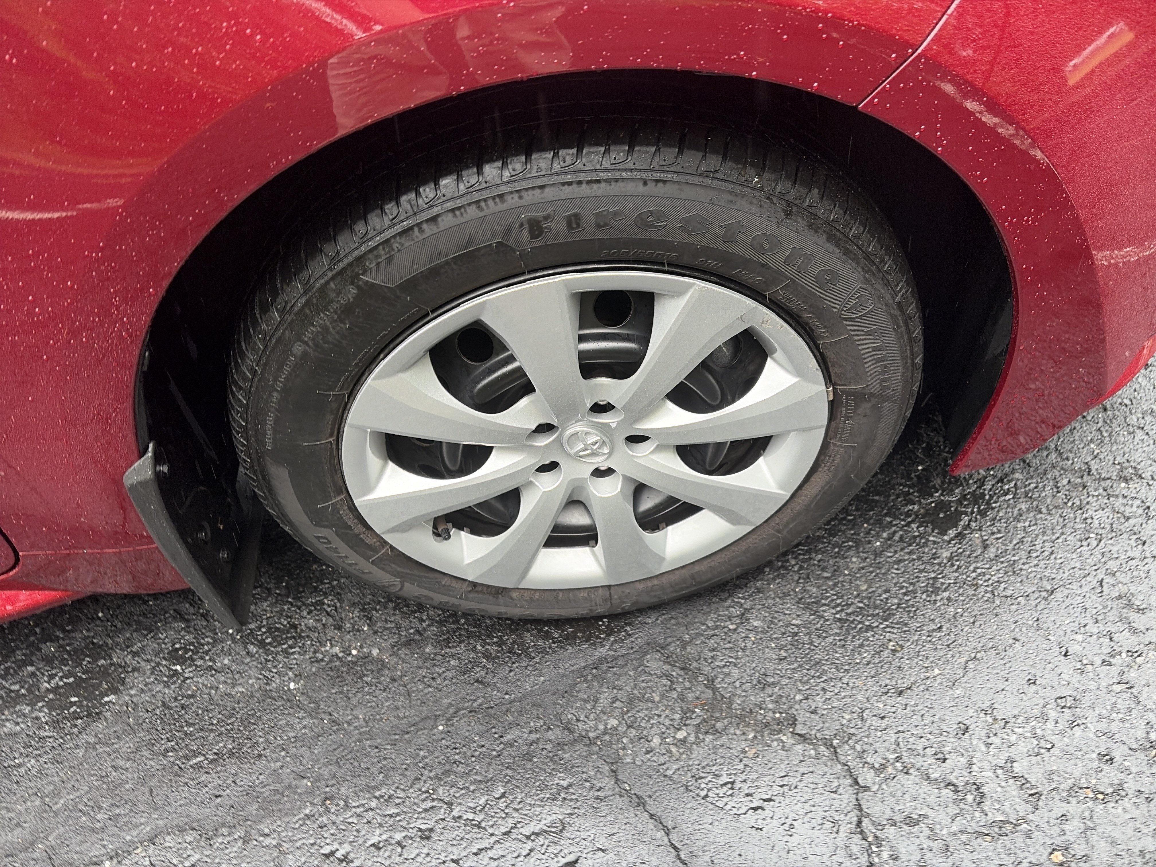 Used 2025 Toyota Corolla LE FWD image 12