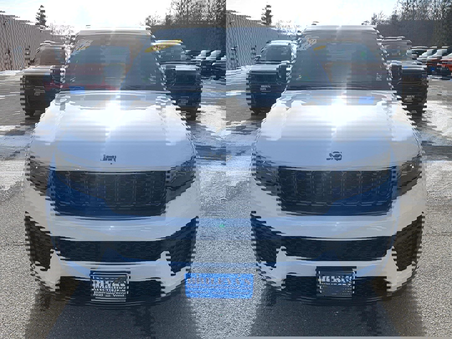 New 2026 Jeep Grand Cherokee Altitude image 2