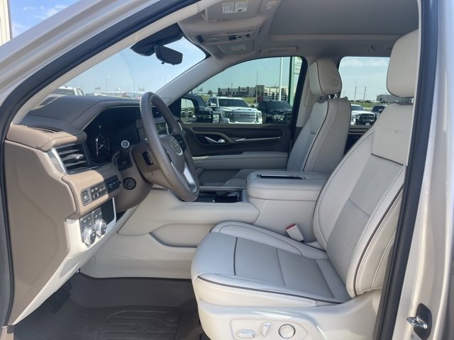 Used 2021 GMC Yukon Denali w/ Denali Premium Package image 21