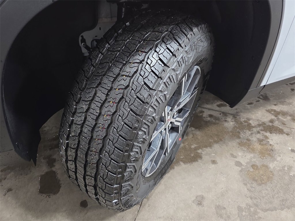 New 2026 GMC Acadia AT4 w/ Luxury Package image 34