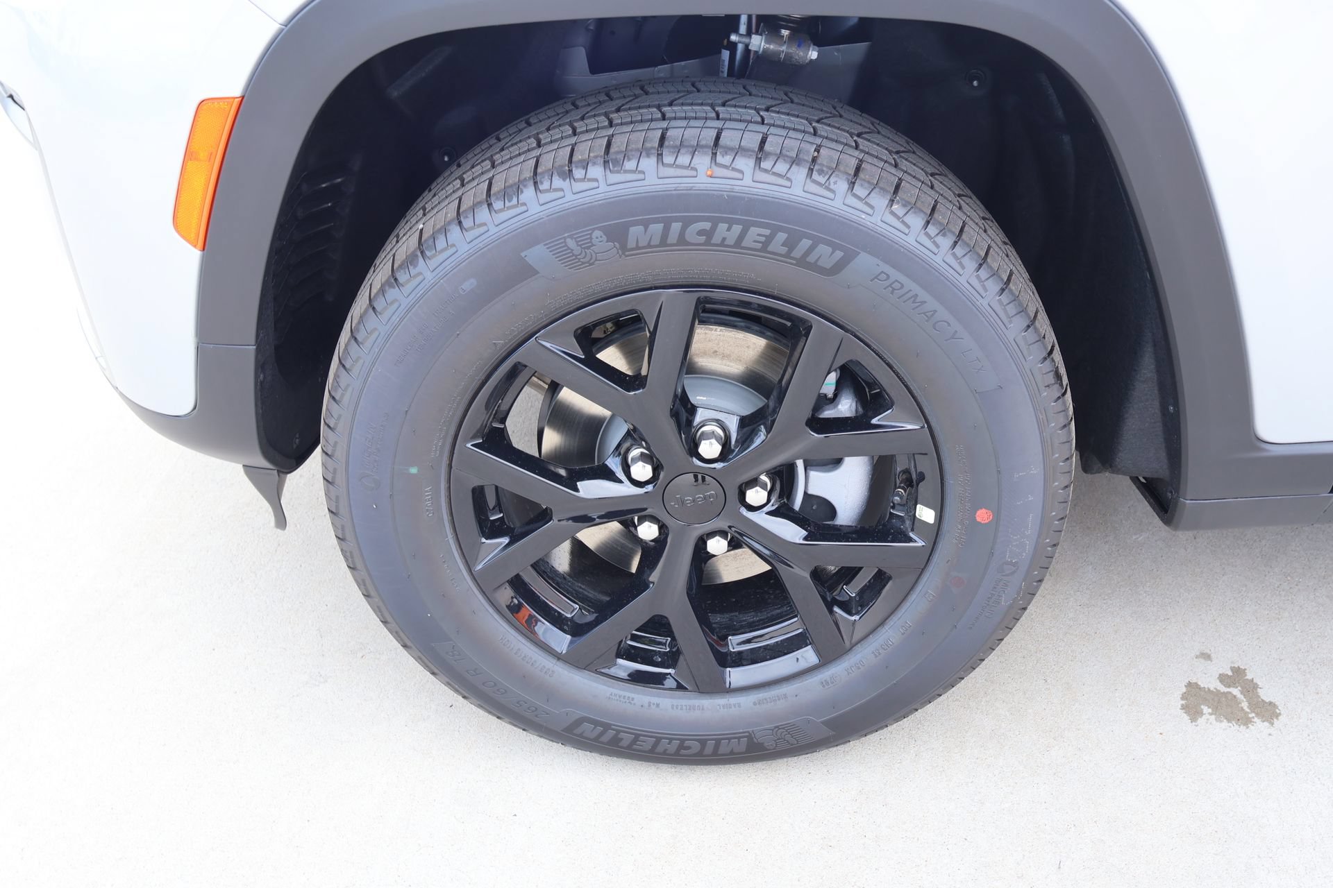 New 2026 Jeep Grand Cherokee Altitude RWD image 19