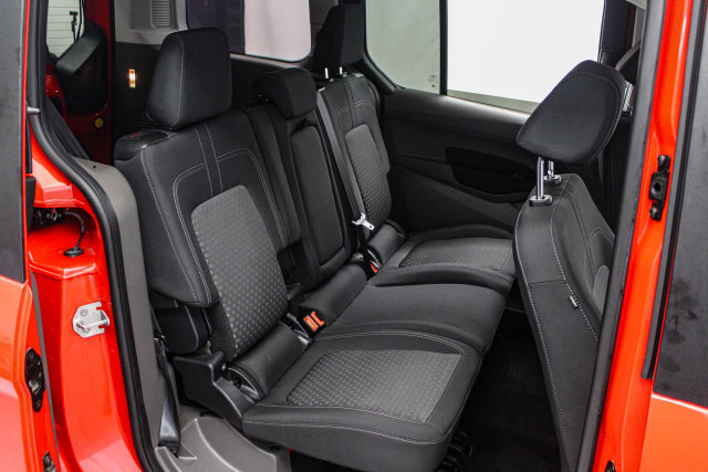 Used 2021 Ford Transit Connect XLT FWD image 16