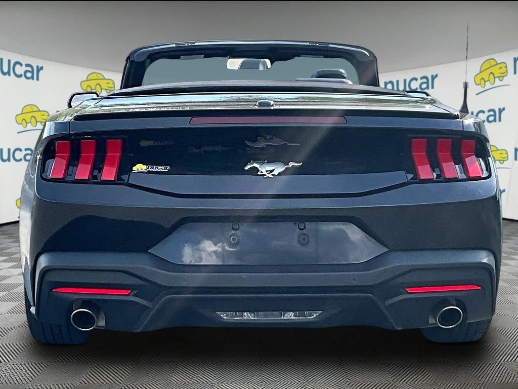Used 2025 Ford Mustang Premium RWD image 5