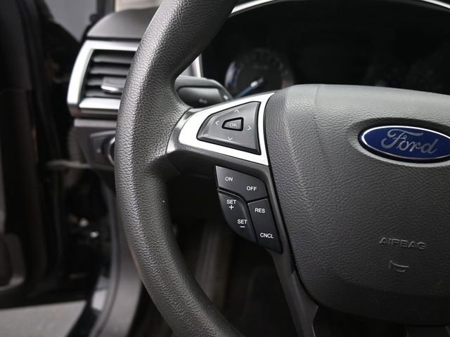 Used 2016 Ford Fusion SE w/ SE Cold Weather Package image 32