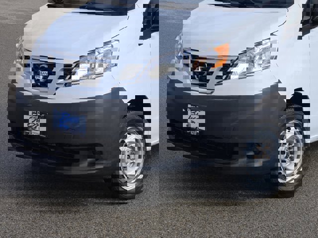 Used 2014 Nissan NV200 S w/ Cruise Control Package image 2