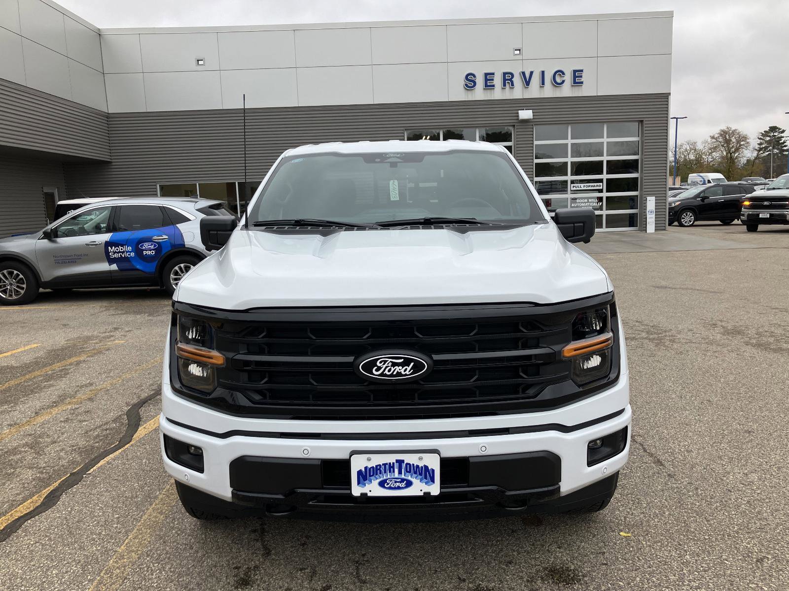 New 2025 Ford F150 XLT image 3