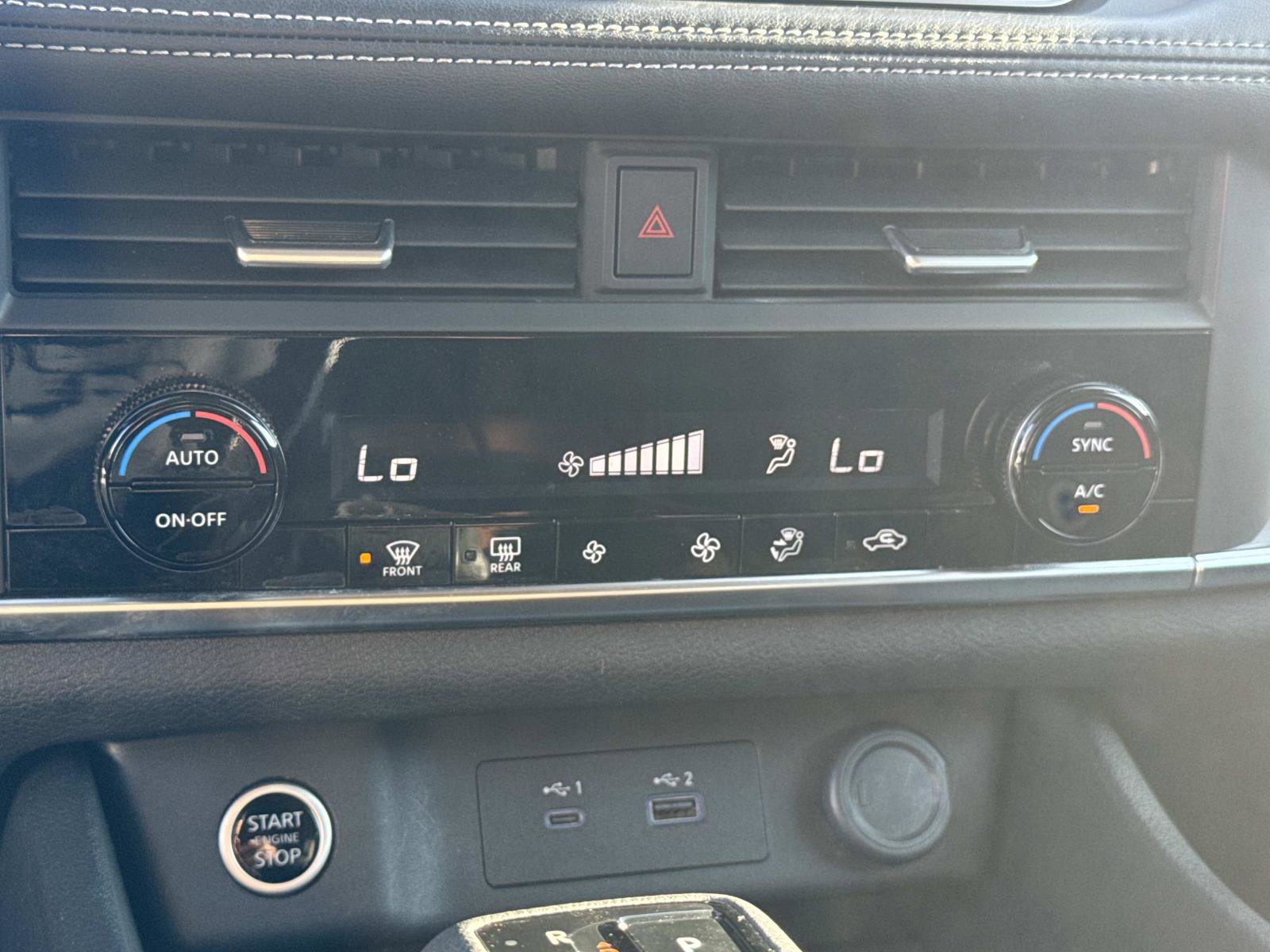 Used 2023 Nissan Rogue SV image 12