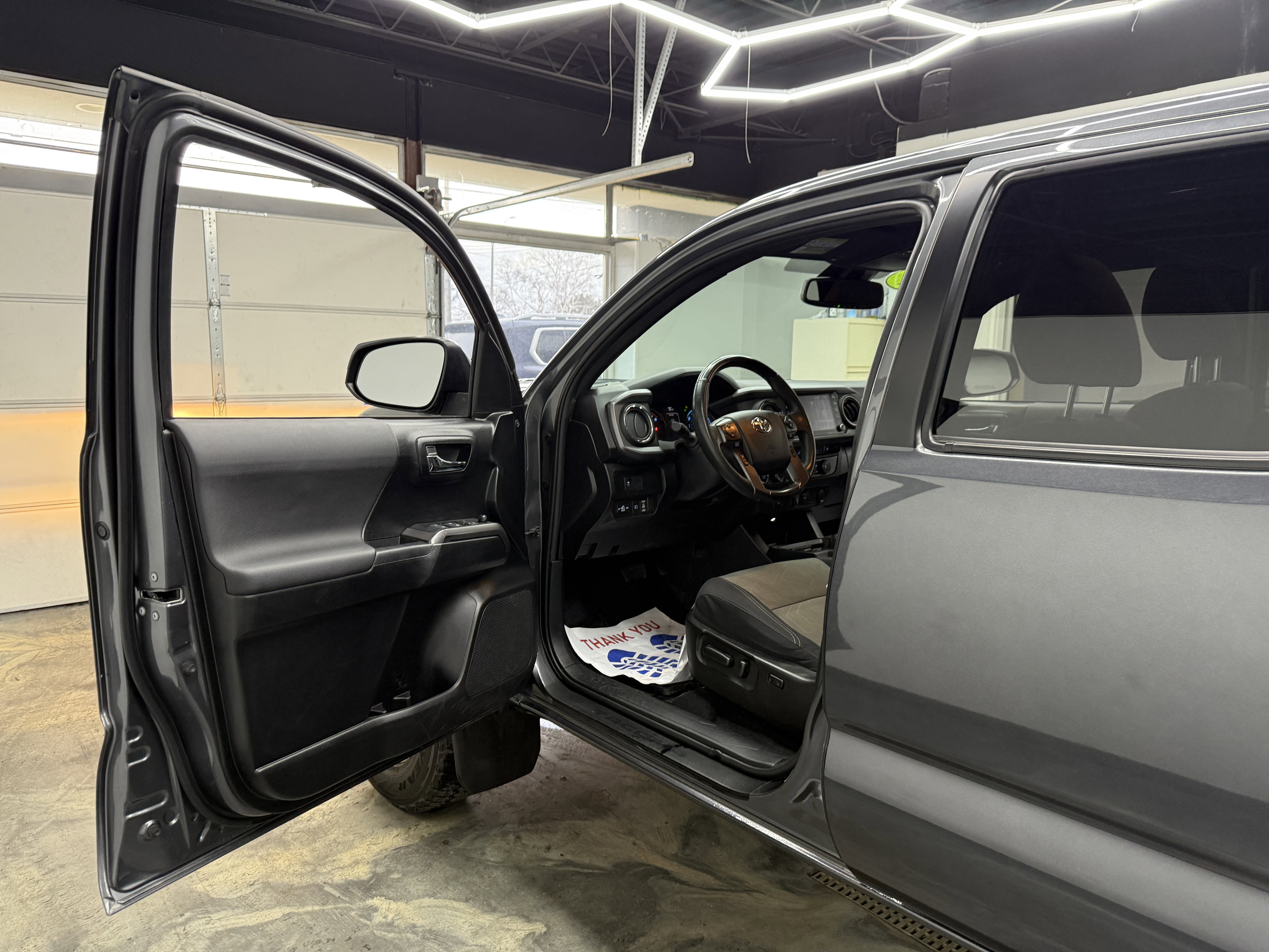 Used 2021 Toyota Tacoma 4x4 Double Cab image 9