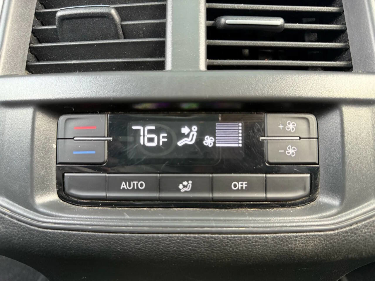 Used 2019 Volkswagen Atlas SEL image 23