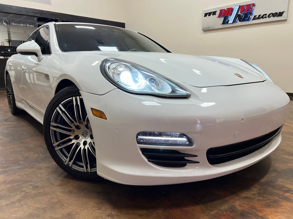 Used 2013 Porsche Panamera 4 image 38