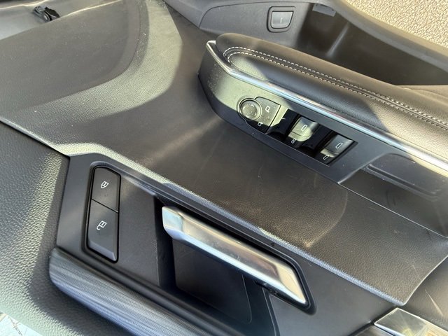 Certified 2025 GMC Acadia Elevation image 17