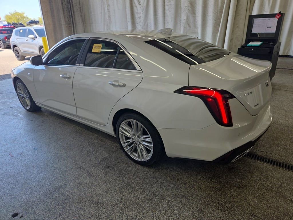 Used 2021 Cadillac CT4 Premium Luxury image 3