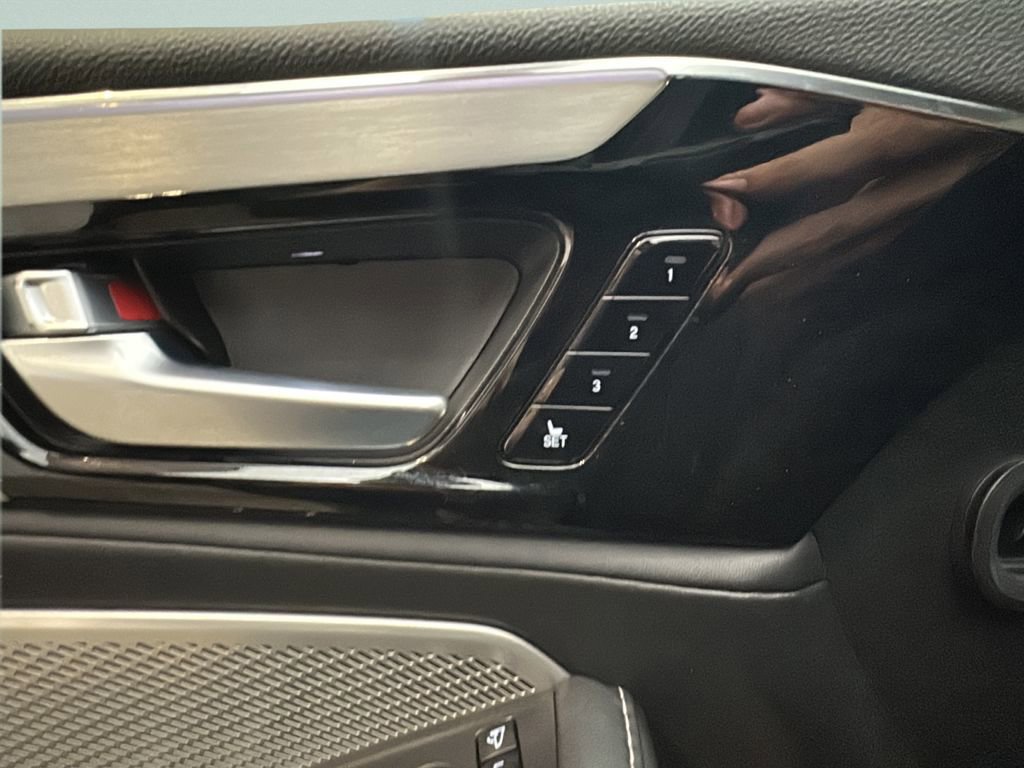 Used 2024 Acura MDX SH-AWD w/ Technology Package image 11